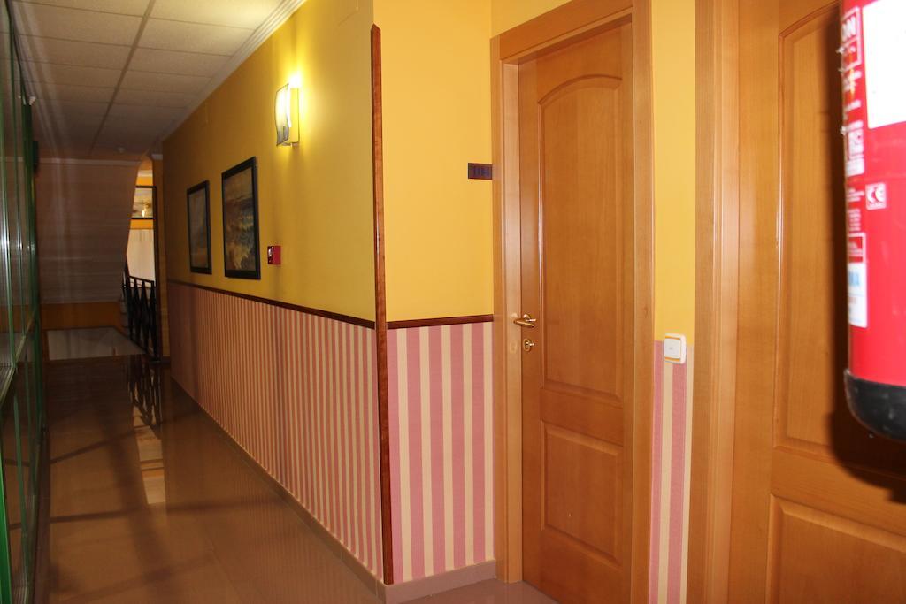 Hostal Prickly Villacanas Exterior photo